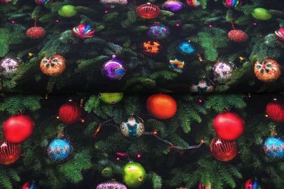 Trikoo JOULUKUUSEN KORISTEPALLOT