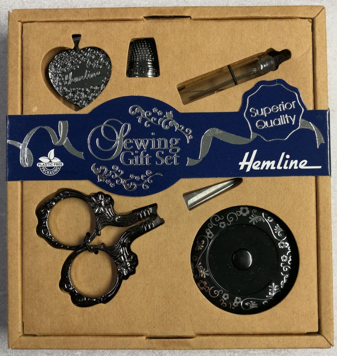 Ompelijan lahjapakkaus, Hemline