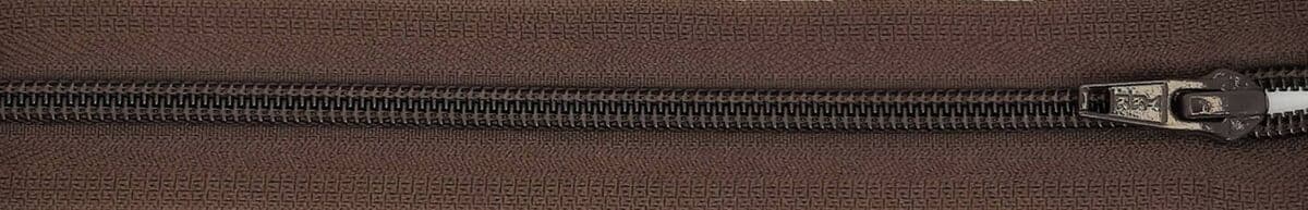 TUMMANRUSKEA, Avospiraalivetoketju 6mm